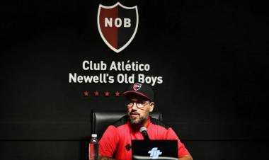 Cristian Fabbiani: "No soy el Manchester City, así que busco lo básico"