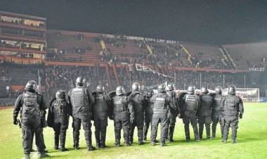 Piden informes por los incidentes en Colón: cantidad de policías, medidas disuasivas y funcionamiento de cámaras