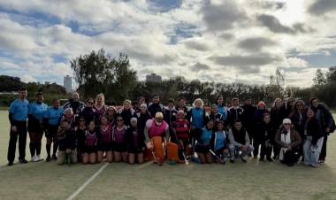 Más de 250 jugadoras participan de la Copa Gobierno de Santa Fe de Mamis Hockey