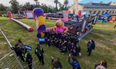 Arrancó la cuarta edición de los Juegos CReAR con miles de chicas y chicos viviendo la gran fiesta del deporte rosarino