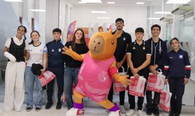 Provincia entregó becas de apoyo económico a deportistas santafesinos que competirán en los Juegos Suramericanos 2026