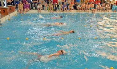 Agenda deportiva: la natación será gran protagonista con un masivo encuentro del CReAR