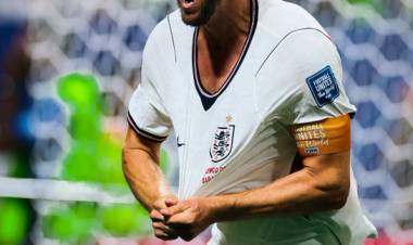 Un jugador de Inglaterra puso a Messi por encima de Kane: “El mejor de todos los tiempos”