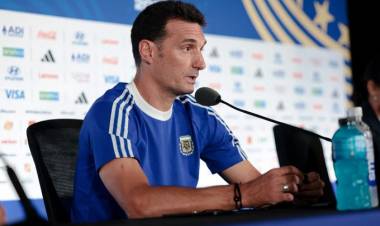 Lionel Scaloni sobre el equipo titular ante Inglaterra: “Podríamos hacer un cambio”