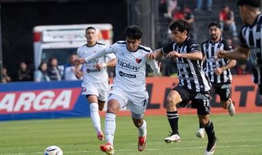 Colón no reacciona, perdió de nuevo contra el último y volvió a irse silbado