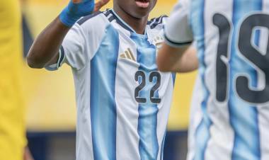 Kiki Ramos, después de debutar con gol en la Selección juvenil: “En Argentina nunca me sentí discriminado”