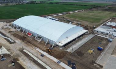 Juegos Suramericanos 2026: finalizó el montaje de la pista del imponente velódromo que construye la gestión Pullaro en Rafaela