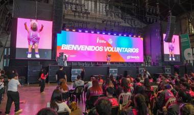 Juegos Suramericanos: Santa Fe dio la bienvenida y entregó los kits a los voluntarios