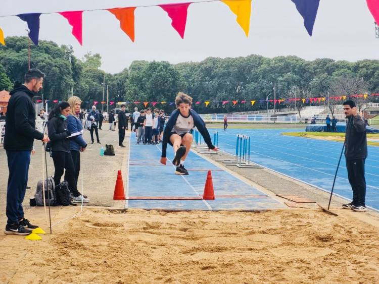 Santa Fe en Movimiento: con más de 100 mil participantes, comenzaron los encuentros deportivos en la provincia