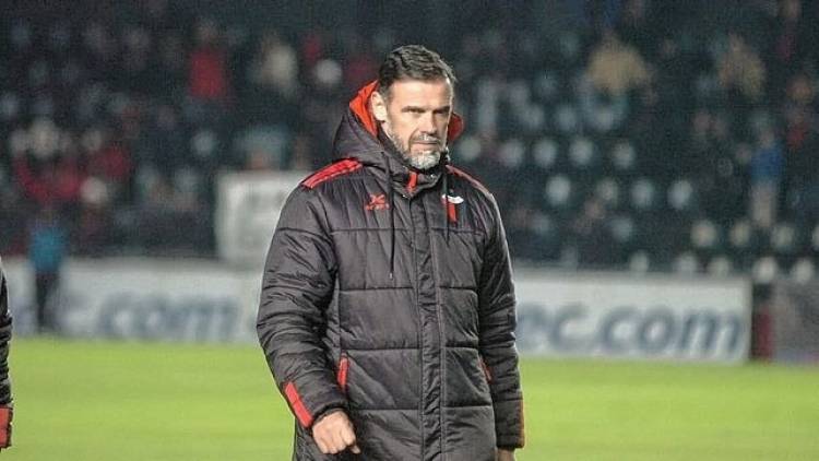 Yllana se despidió del plantel de Colón y asumió Minella