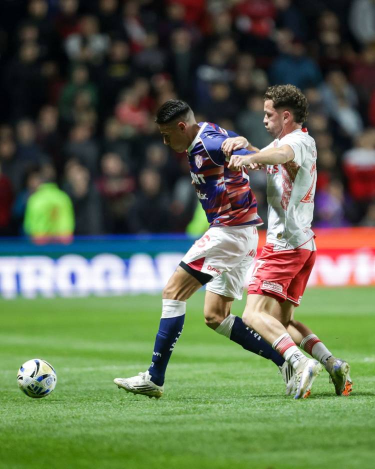 Unión cayó ante el "Bicho" en el Diego Maradona