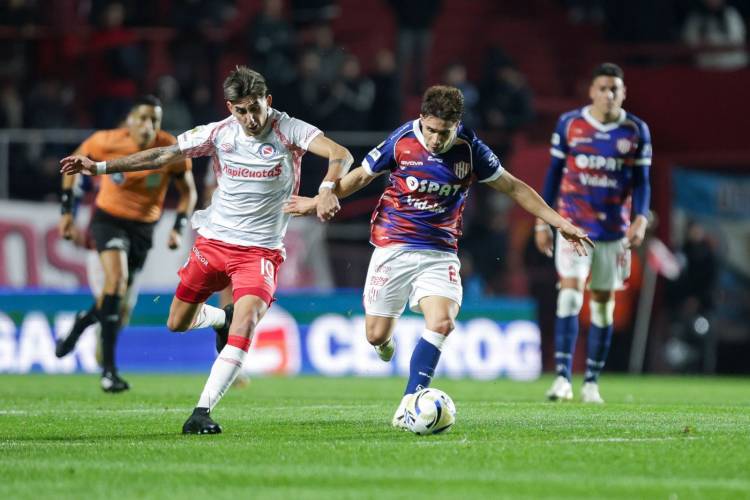 Unión cayó ante el "Bicho" en el Diego Maradona