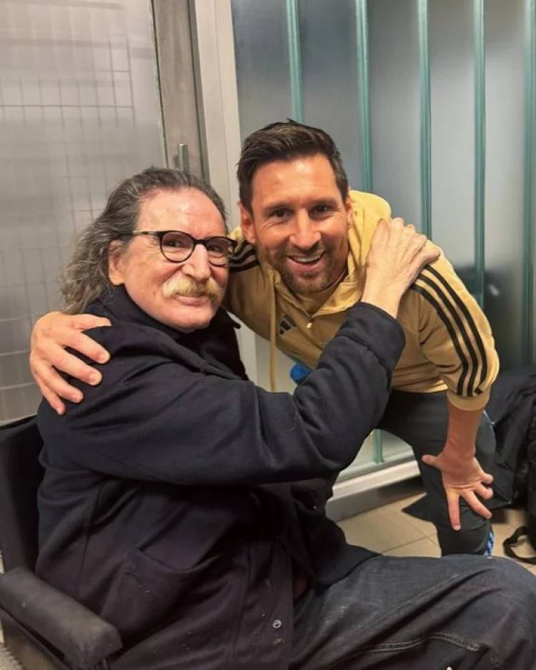 "Que placer conocerte, maestro": Lionel Messi le dedicó unas palabras a Charly García en sus redes sociales