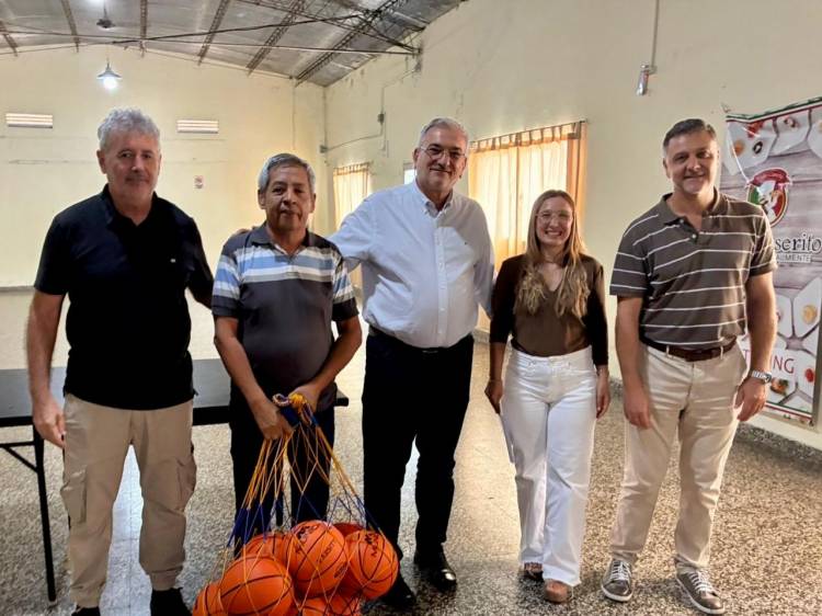 Alcides Calvo visitó el Bochas Club sunchalense