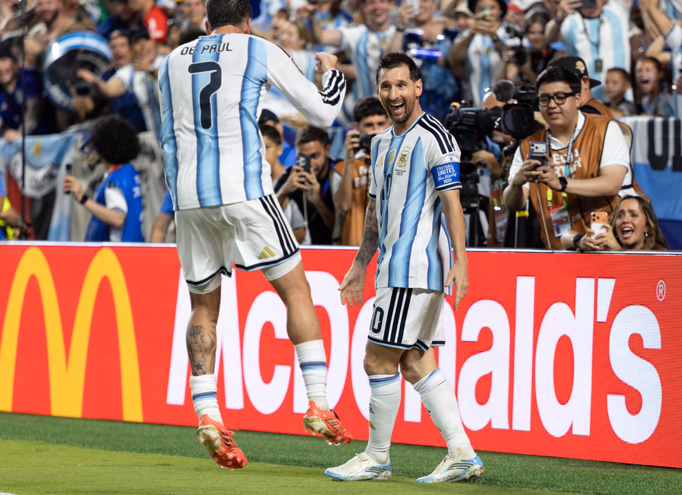 Argentina rompió la racha negativa que arrastraba en debuts mundialistas tras coronarse campeona