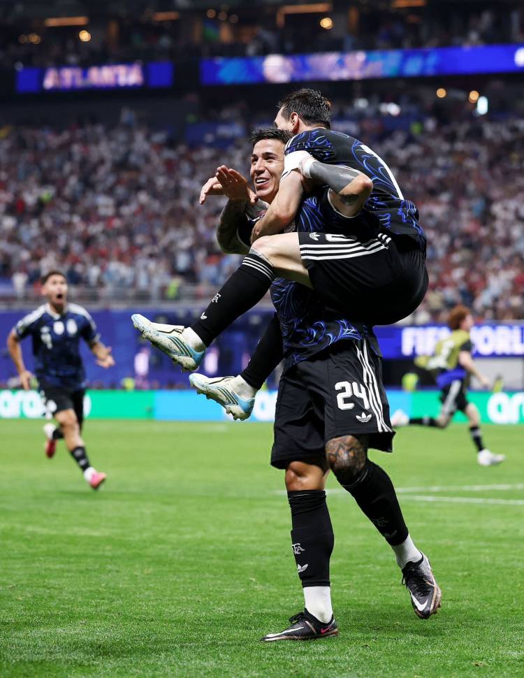 El golazo de Enzo Fernández para empatar el partido ante Inglaterra