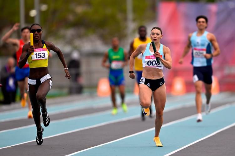 La plata de Argentina en el relevo mixto 4x100: “La confianza entre nosotros dio resultado”
