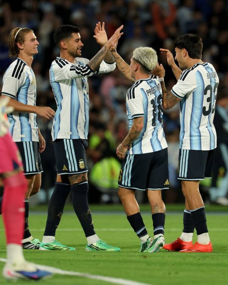 El “Cuti” Romero, Lautaro Martínez y el ingreso de Leonel Flores, lo mejor de la Selección
