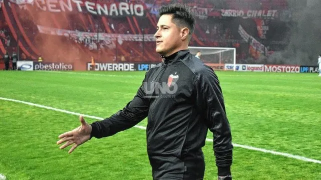El ciclo de Medrán en Colón quedó en duda luego de perder el invicto en Santa Fe