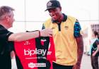 El colombiano Ronald Longa y la pulsera sabalera de la suerte