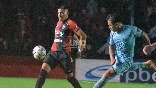 Peinipil reflejó la frustración de Colón: "Da bronca, porque de local siempre hay que ganar"