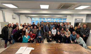 Provincia suma estudiantes de Educación Física a programas sociales para ampliar la inclusión a través del deporte