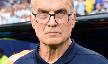 Bielsa criticó las pausas de hidratación del Mundial 2026: “No le agregan nada y le quitan mucho”