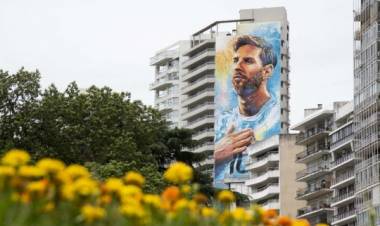 De otra galaxia, de mi ciudad: se concreta la puesta en valor del emblemático mural de Messi