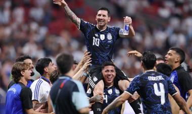 La fuerte editorial uruguaya contra los hinchas celestes que apoyaron a Inglaterra: “Somos un pueblo envidioso”