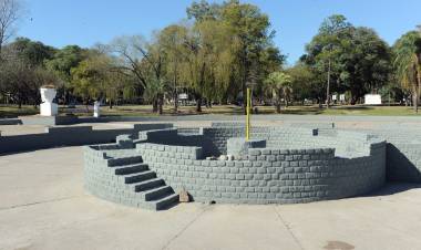 La Municipalidad licitó la reconversión integral del piletón del Parque Garay