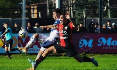En el final Colón encontró el empate ante Acasusso