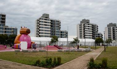 Avanza la colocación de más de 400 nuevas luminarias led en la Villa Olímpica y el Parque Héroes de Malvinas