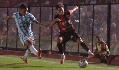 A Colón no le salió nada y perdió por la mínima ante Racing de Córdoba