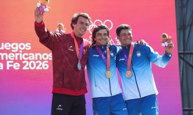 Fiesta en la Setúbal: Santa Fe celebró doble oro en Sup y medallas en remo y triatlón