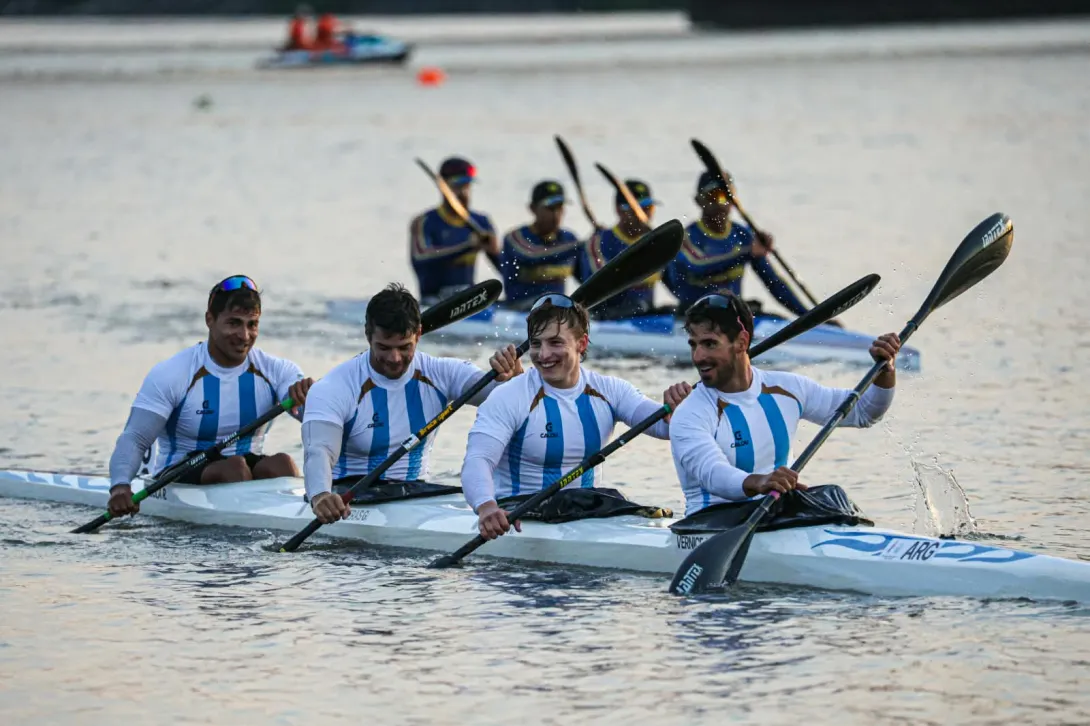 Canotaje de velocidad: Rubén Rézola fue oro en Santa Fe junto al K4 argentino