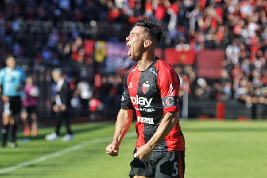 El empuje de Lértora, determinante en Colón: "Había que ganar como sea"