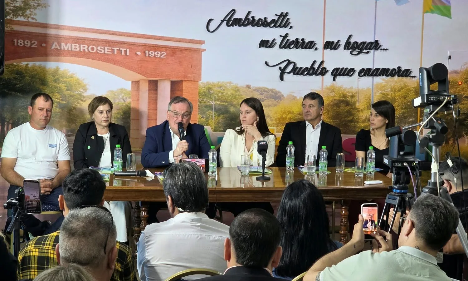 Con una atractiva cartelera artística se presentó en Ambrosetti la 11° Fiesta de la Confraternidad 2026