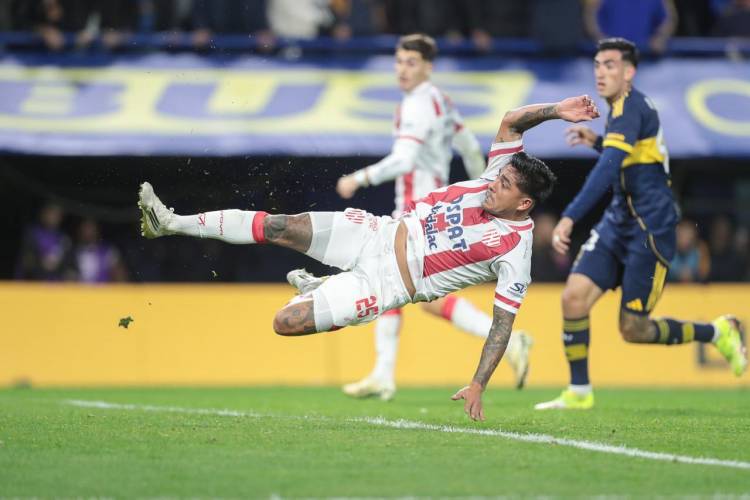 Unión rescató un gran punto en la fiesta del retorno de Paredes a Boca