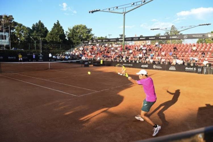 Agenda deportiva: termina el Rosario Challenger de tenis y se realiza la muestra de natación en Parque del Mercado