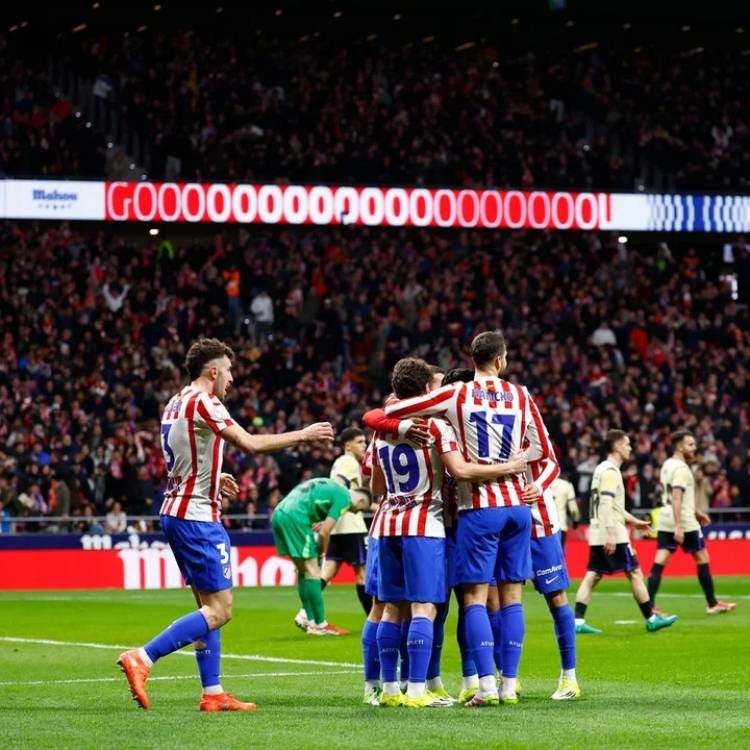 Atlético de Madrid goleó a Barcelona y quedó a un paso de la final de la Copa del Rey
