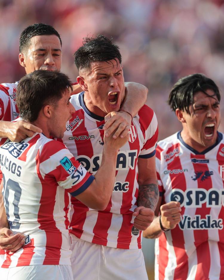 Unión derrotó a Deportivo Riestra y se acerca a la punta de la Zona A del Torneo Apertura