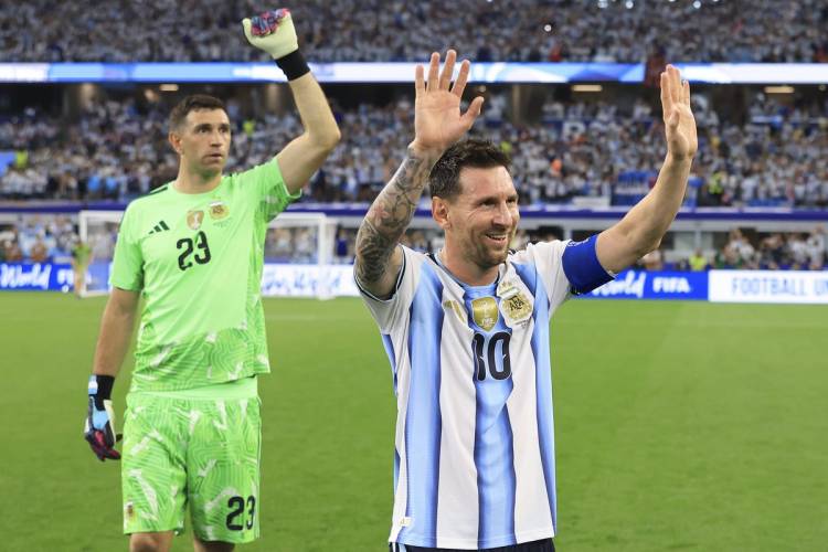 El récord histórico que puede alcanzar Dibu Martínez con la Selección argentina