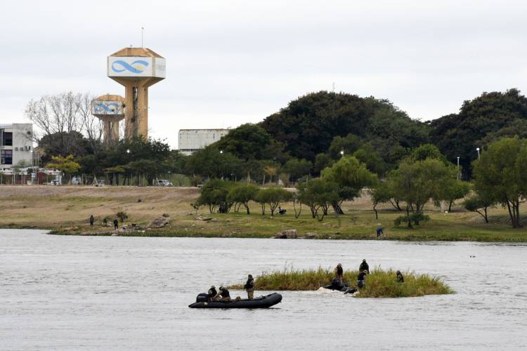El Municipio avanza en la limpieza de la Laguna Setúbal de cara a los Juegos Sudamericanos 2026