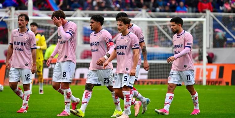 Durísimo golpe para Unión: perdió ante San Lorenzo y profundizó su mal momento