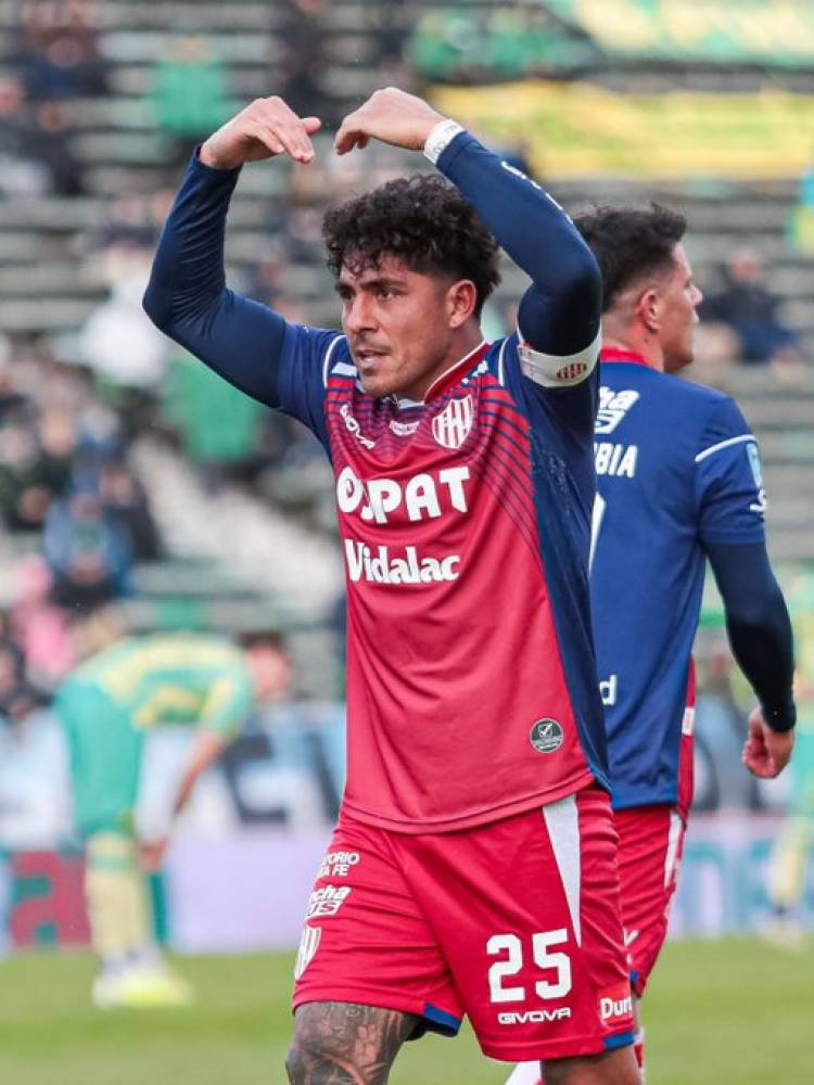 Unión reaccionó a tiempo, dio vuelta el resultado y venció a Aldosivi 3-1