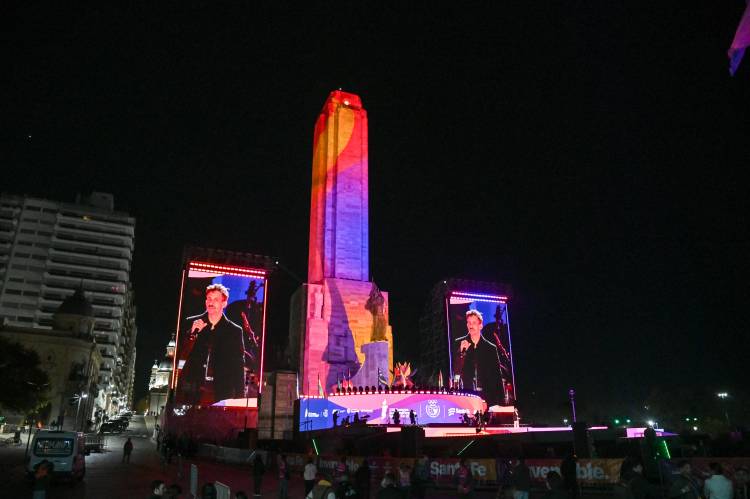 Rosario abre los Juegos Suramericanos con una gran fiesta en el Monumento