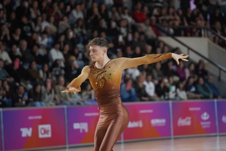 Donato Mastroianni ganó la plata en patín artístico y los hermanos Capogrosso van por una medalla