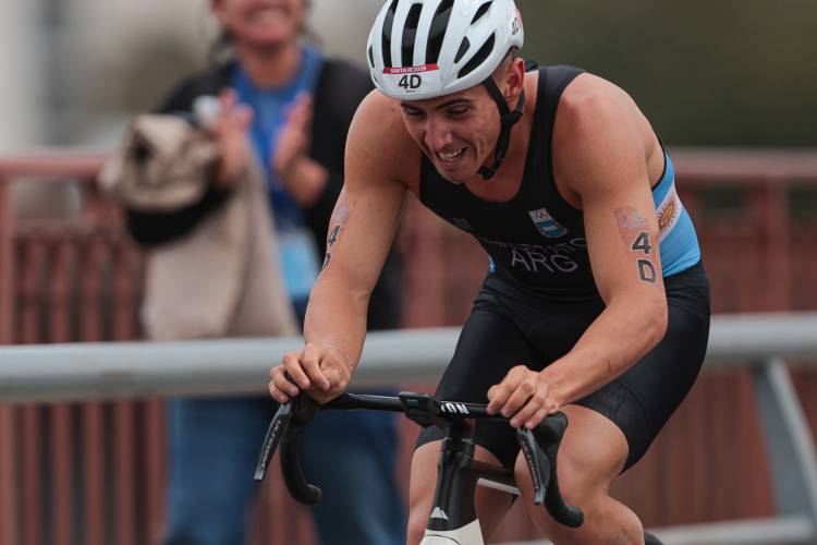Triatlón: Brasil se quedó con el oro en el relevo mixto de los Juegos Suramericanos