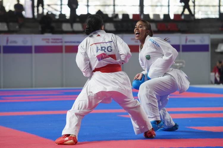 Karate: Ocho países ganaron medallas en las finales de kumite